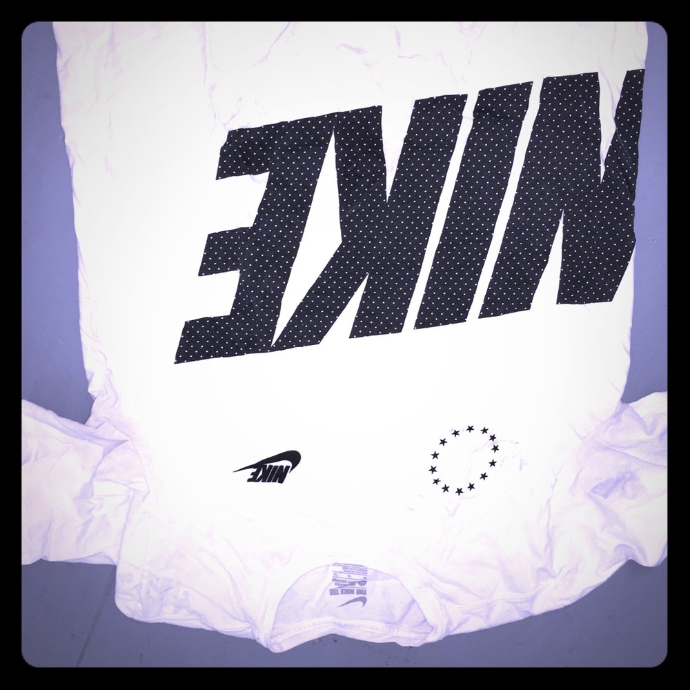 Nike t-shirt white